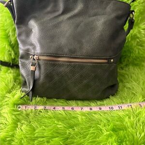 Elegant Black Leather Shoulder Bag